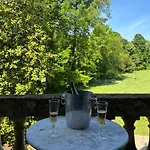 Bed & Breakfast Manoir De Plaisance 3*