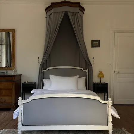 Manoir De Plaisance 3*