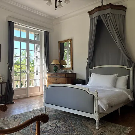 Bed & Breakfast Manoir De Plaisance 3*