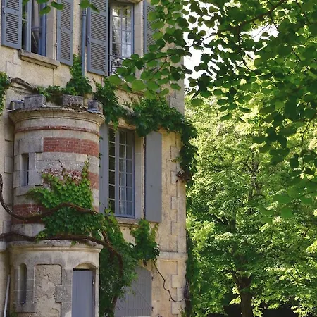 Oda ve Kahvaltı Manoir De Plaisance Benon