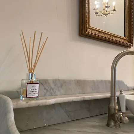 Manoir De Plaisance Bed & Breakfast