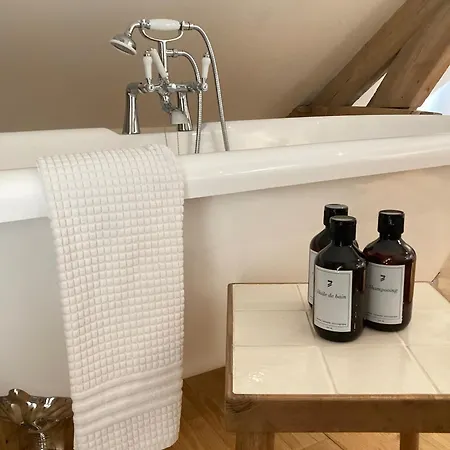 Manoir De Plaisance 3* Benon